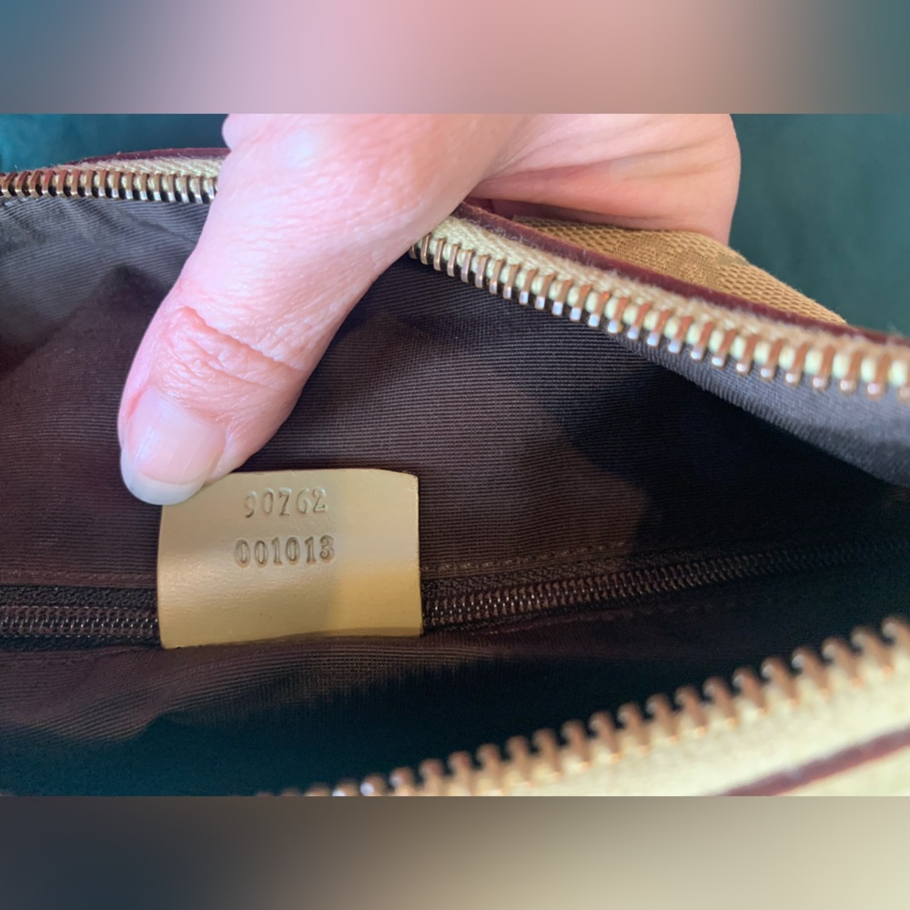 EUC Gucci canvas crossbody bag - Picture 10 of 13